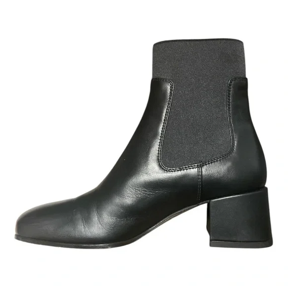 Gianvito Rossi Square-Toe Chelsea Booties Black Leather Block Heel Sz 36